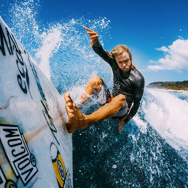 Packs complets GoPro et Insta360 pour le Surf | Caméras et fixations pour le Surf